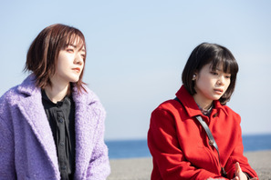 岸井ゆきの“咲子”、親友からの告白に「泣いてしまった」「辛い」の声、両手にカニを持った高橋一生には「癒された」の声も…「恋せぬふたり」5話 画像