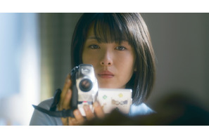 浜辺美波、岸井ゆきのを切ない表情で見つめる『やがて海へと届く』本編映像解禁 画像