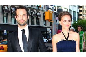 ナタリー・ポートマン、夫のパリ・オペラ座 バレエ団の芸術監督就任によりパリへ移住 画像