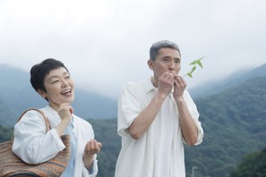 小林聡美＆松重豊らに引き込まれる…『ツユクサ』は小さな奇跡から始まる大人たちの再生物語 画像