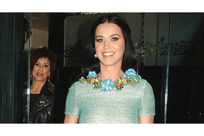 クリス・ブラウンとの復縁に猛反対していたケイティ・ペリー、リアーナと仲直り!? 画像