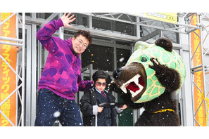 【ゆうばり国際映画祭】鈴木福くん、夕張の恐怖のゆるキャラ“メロン熊”と遭遇！ 画像