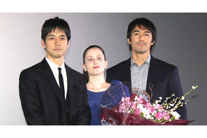 西島秀俊、フランス人監督に一歩も引かず　「日本の男子はこうだ！」 画像