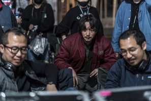 ピョン・ヨハン「アクションに感情を込めた」『声／姿なき犯罪者』メイキング映像 画像