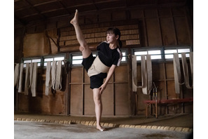 伊原六花、美しい四股を披露「シコふんじゃった！」場面写真 画像