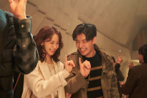 カン・ハヌル「あたたかい作品」『ハッピーニューイヤー』コメント映像＆本編映像 画像