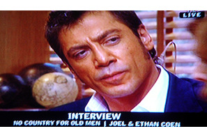 【カンヌ映画祭レポートvol.16】濃ゆ〜いハビエルの会見をモニターでチラ見！ 画像