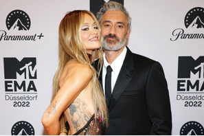 リタ・オラ、タイカ・ワイティティ監督と結婚したことを認める「いつか盛大なパーティーを…」 画像