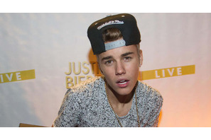 ジャスティン・ビーバー、税金未納をネタにリンジー・ローハンを侮辱したことを謝罪 画像