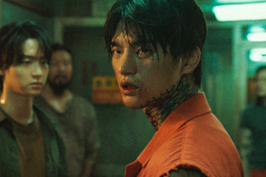 ソ・イングク、カリスマ放ちチャン・ドンユンにウィンク！『オオカミ狩り』本編映像 画像