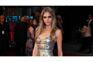 カーラ・デルヴィーニュ、リアーナとクリス・ブラウンの助けを借りて歌手デビュー!? 画像