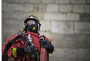 映画的リアリティにこだわった『ノートルダム 炎の大聖堂』フィーチャレット映像 画像