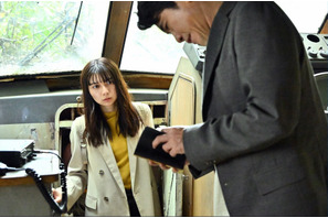 上白石萌歌“紗枝”の靴ひもを結ぶ山田裕貴“直哉”に「精一杯の愛情表現」の声…「ペンディングトレイン」6話 画像