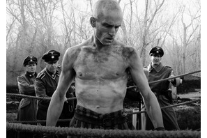 絶望を生き抜いた男の壮絶な過去とは…『アウシュヴィッツの生還者』予告編＆場面写真 画像