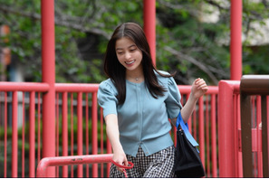 橋本環奈“綾華”と山田涼介“東郷”の“キスルーティン”に「最高」「幸せすぎ」の声殺到…「王様に捧ぐ薬指」最終回 画像