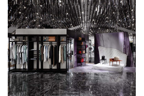 オープンしたばかりの「レスパス メゾン マルタン マルジェラ」はこんな感じ！ 画像