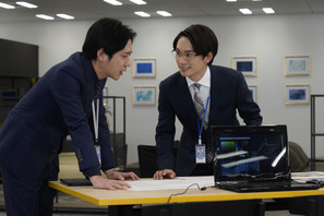 二宮和也＆藤原丈一郎、“先輩・後輩”の場面写真公開『アナログ』 画像