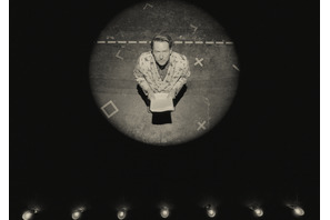 『アステロイド・シティ』物語のカギを握る、3人のモノクロスチール 画像