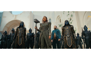 キャプテン・マーベルの“愛するもの全て”を狙う、謎を呼ぶ敵“ダー・ベン”登場『マーベルズ』特別映像 画像