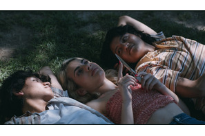 不法移民として暮らす一家の苦労と恋の予感切り取る『ニューヨーク・オールド・アパートメント』特報＆場面写真 画像