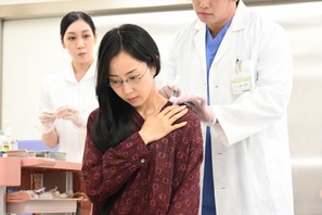 生見愛瑠“朱里”の怒りの表情に「さすがの強火」「悪い顔が最高」の声上がる…「セクシー田中さん」4話 画像