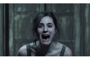 音が鳴ったら“何か”が姿を現す…静寂と戦慄の一夜描く『サウンド・オブ・サイレンス』予告映像 画像