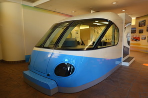 【ディズニー】運転手気分も楽しめる！リゾートライナーをテーマにした展示「Enjoy the ride! Resort Liner」体験 画像