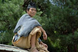 毎熊克哉“謎めいた男”の姿が公開　吉高由里子主演大河ドラマ「光る君へ」 画像