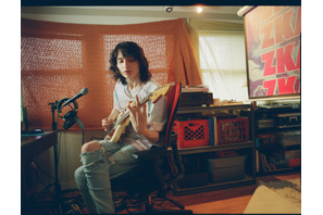 フィン・ウォルフハードがギター片手に弾き語り『僕らの世界が交わるまで』本編映像 画像