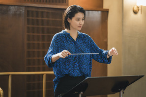 【レビュー】圧倒的存在感！秘密を抱えた女性指揮者を演じるイ・ヨンエの説得力『マエストラ』 画像