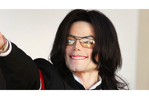 マイケル・ジャクソン、処方薬中毒克服のために肉体改造していた!? 画像