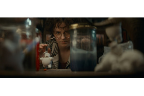 大量ミニマシュマロマンが大暴れ!?『ゴーストバスターズ／フローズン・サマー』本編映像 画像