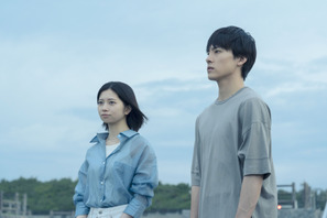 川西拓実＆桜田ひより、共同生活の始まりに演奏する『バジーノイズ』新映像 画像