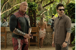 ドウェイン・ジョンソン＆クリス・エヴァンスのクリスマス映画『Red One』初予告編 画像