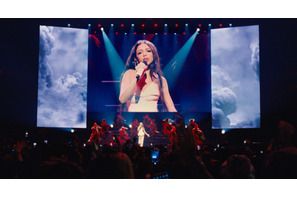 「楽しい挑戦だった」M.ナイト・シャマラン監督＆娘・サレカ、『トラップ』での共同作業を語る 画像