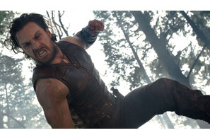 アーロン・テイラ ー=ジョンソン、強靭な肉体で拳振りかざす『クレイヴン・ザ・ハンター』場面写真 画像