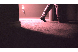 北米大ヒットホラー『SKINAMARINK／スキナマリンク』2025年2月公開決定 画像