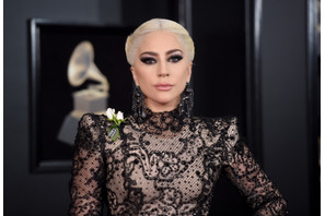 レディー・ガガ、ジェナ・オルテガ主演ドラマ「ウェンズデー」シーズン2に出演へ 画像