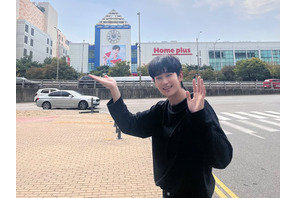 『涙の女王』キム・スヒョン、オフを満喫！「髪の毛がちょっとボサボサなのも良い」の声も【PHOTO】 画像