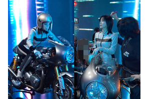 『チャングム』女優イ・ヨンエ、バイクにまたがりカリスマオーラ全開！AIのような美貌に感嘆【PHOTO】 画像