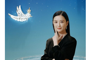 俳優イ・ソジンと交際説も出た女優チョン・ユミ、上品で華やかな美貌に釘付け…「まるで女神」【PHOTO】 画像