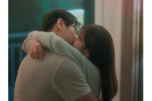 熱愛も間近!? チュ・ジフン、チョン・ユミが『愛は一本橋で』で魅せる大人の再会ロマンスがたまらない！ 画像