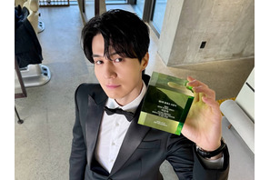 『トッケビ』俳優イ・ドンウク、どんな角度でも“イケメン”。タキシード姿にファン歓喜【PHOTO】 画像