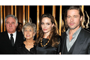 アンジェリーナ・ジョリー、手術をきっかけにブラッド・ピットの両親と同居を計画中 画像