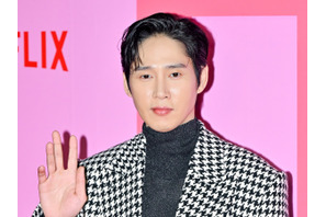 『イカゲーム2』俳優パク・ソンフン、撮影中の裏話を公開「ビンタのシーンは本物」 画像