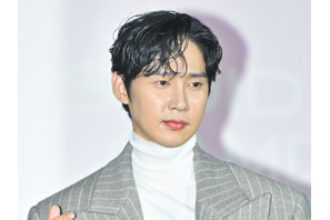 SNS誤投稿で話題の『イカゲーム2』俳優パク・ソンフン、インタビュー中に涙ながら謝罪 画像