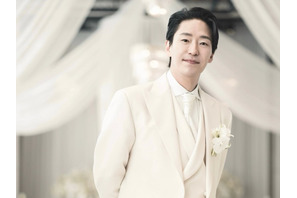 “新婚ホヤホヤ” 『ペントハウス』俳優オム・ギジュン、白いタキシード姿を公開！「楽しく生きていきます」 画像