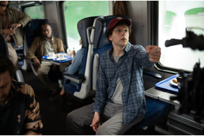 WEB広告から着想を得た!? ジェシー・アイゼンバーグが製作秘話明かす『リアル・ペイン』 画像