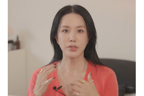 “55歳”女優オム・ジョンファ、美貌を保つ秘訣をつつみ隠さず語った！「結局大事なのは…」 画像