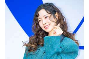 『オクニョ』女優チン・セヨン、グッと大人びた近況。超ミニスカで“おしゃれ女子”【独占写真】 画像